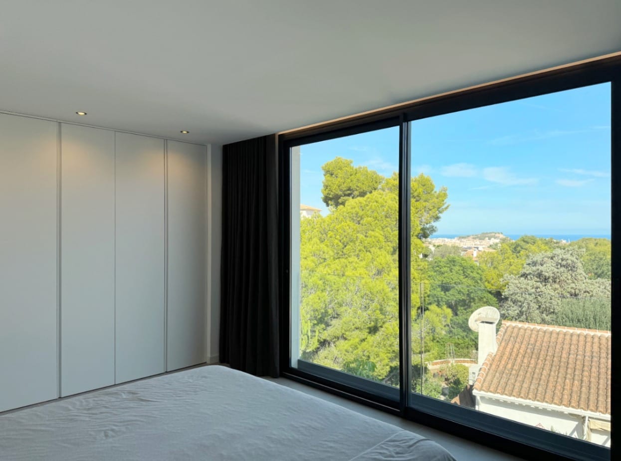 Modern chalet in Denia, energy efficiency A.