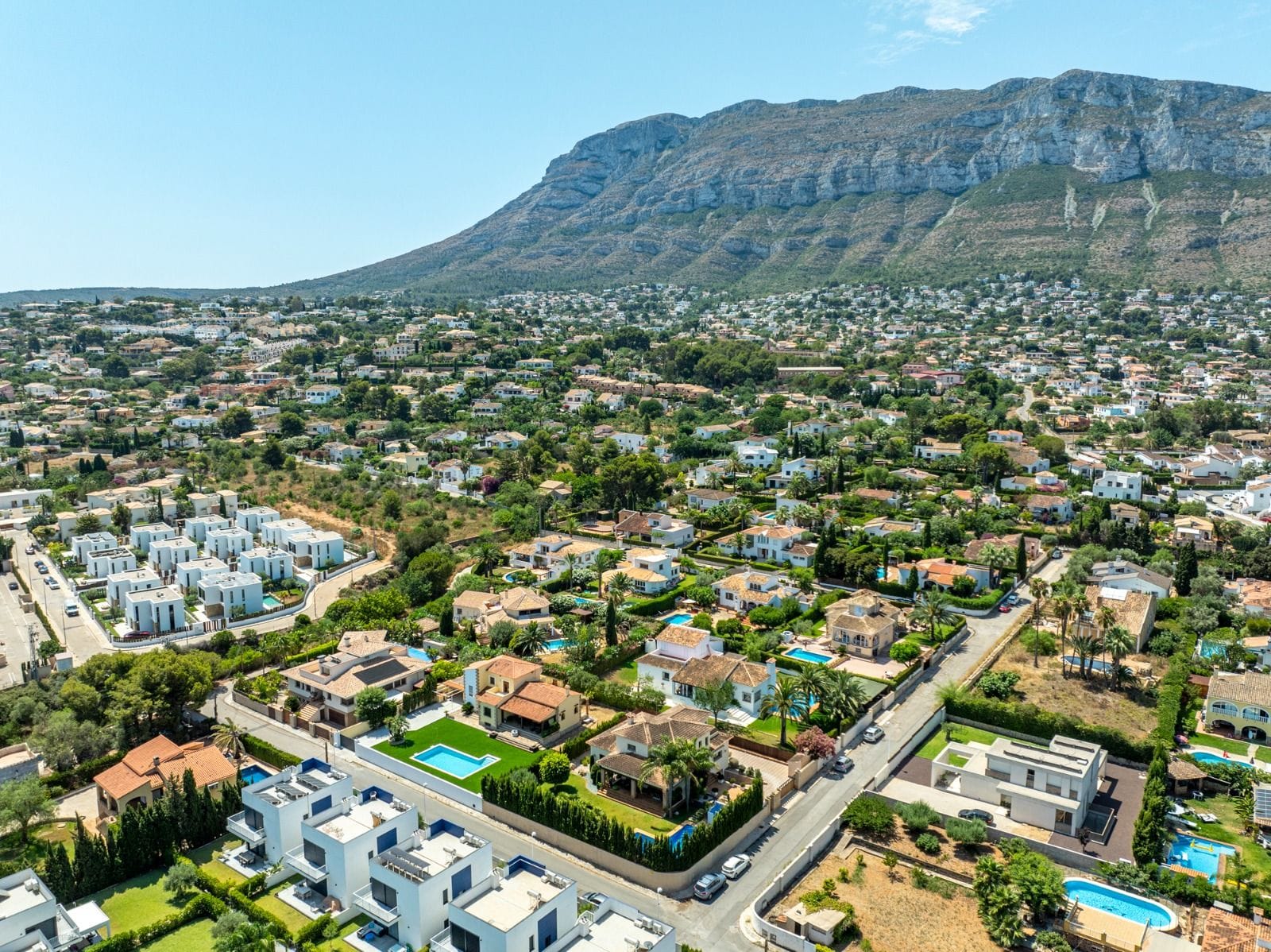 PRECIOSA VILLA EN DENIA MUY CERCA DEL PUEBLO