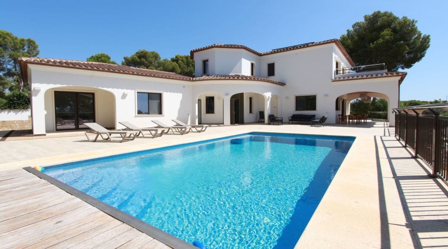 Villa met 4 slaapkamers en uitzicht op zee in Moraira