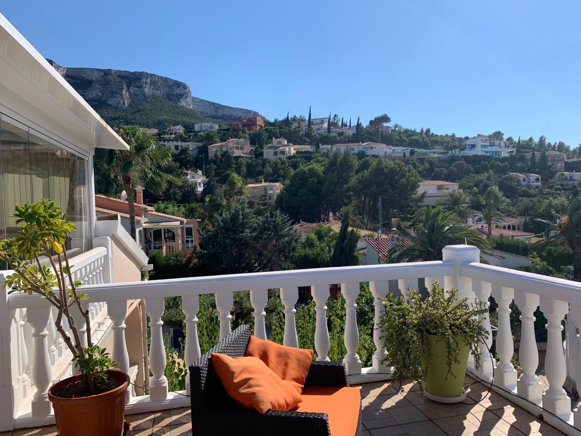 Mediterranes Chalet in Dénia – Miete mit Kaufoption