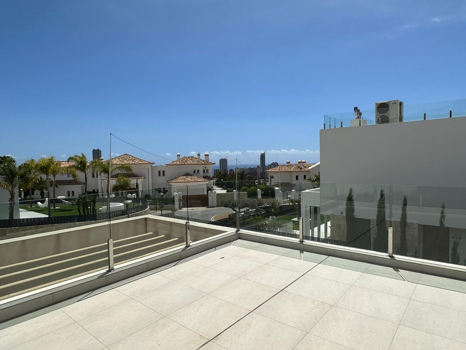 Villa a la venta con 4 habitaciones y piscina en Finestrat, Sierra Cortina