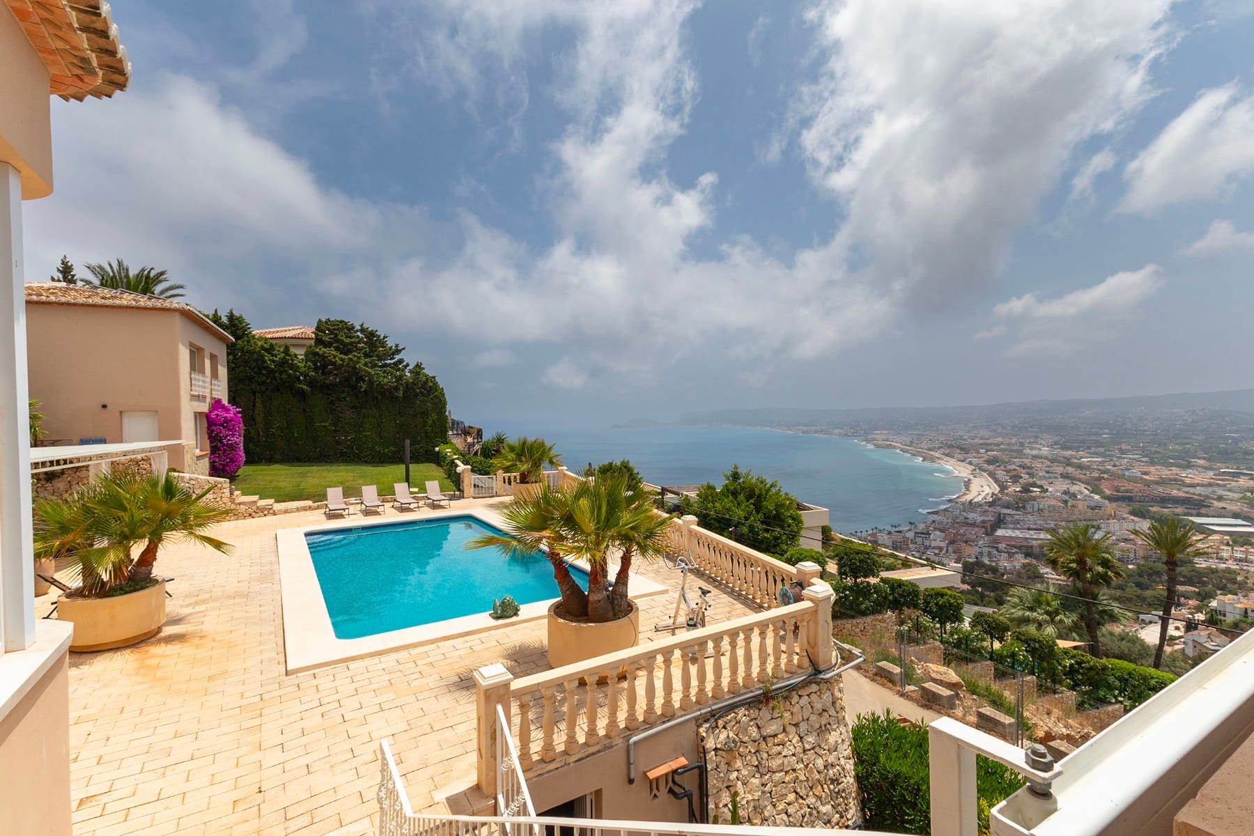 Venta. Chalet/Villa en Jávea