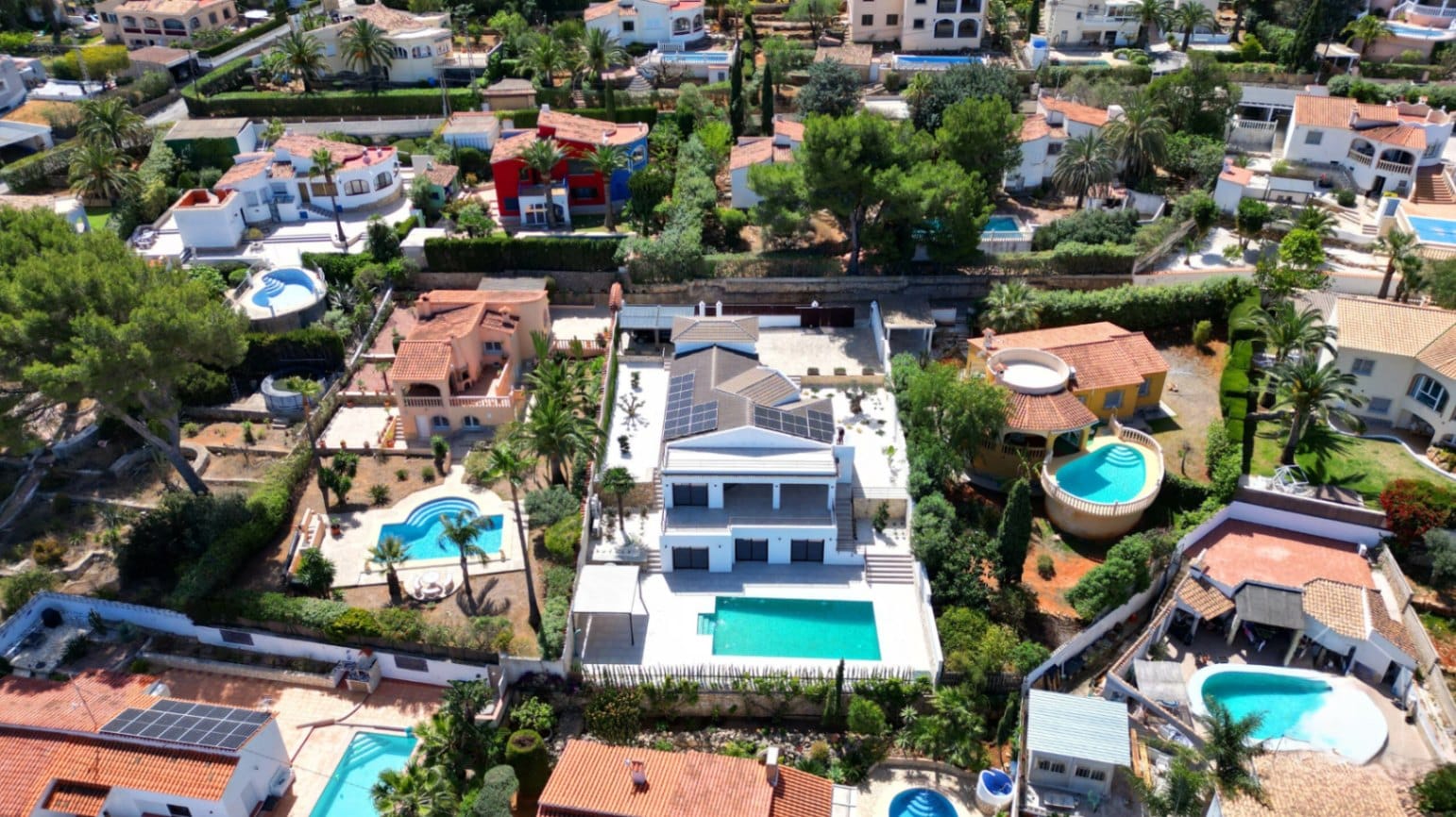 Villa mit 4 Schlafzimmern in Denia, Montgó