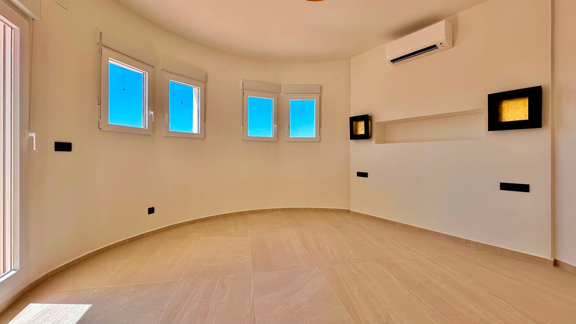 Venta. Chalet/Villa en Moraira