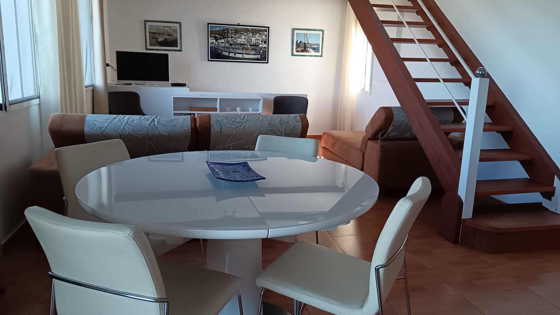 Chalet en el Montgó con Vistas al Mar y Piscina Privada