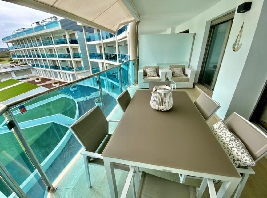 CBHA6467CR - Luxe appartement op de eerste lijn van de Arenal