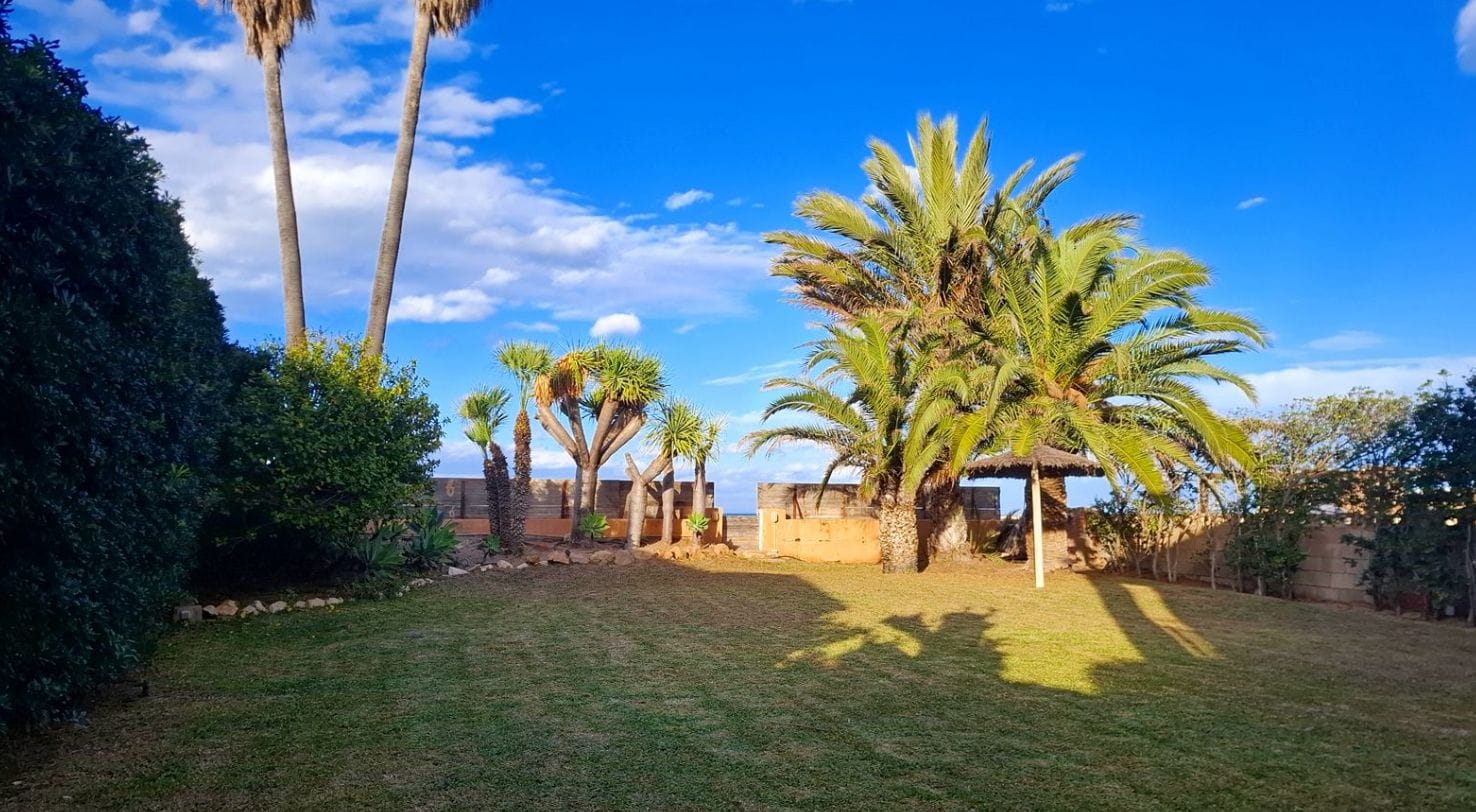 Exklusive Villa direkt am Strand in Las Marinas, Dénia