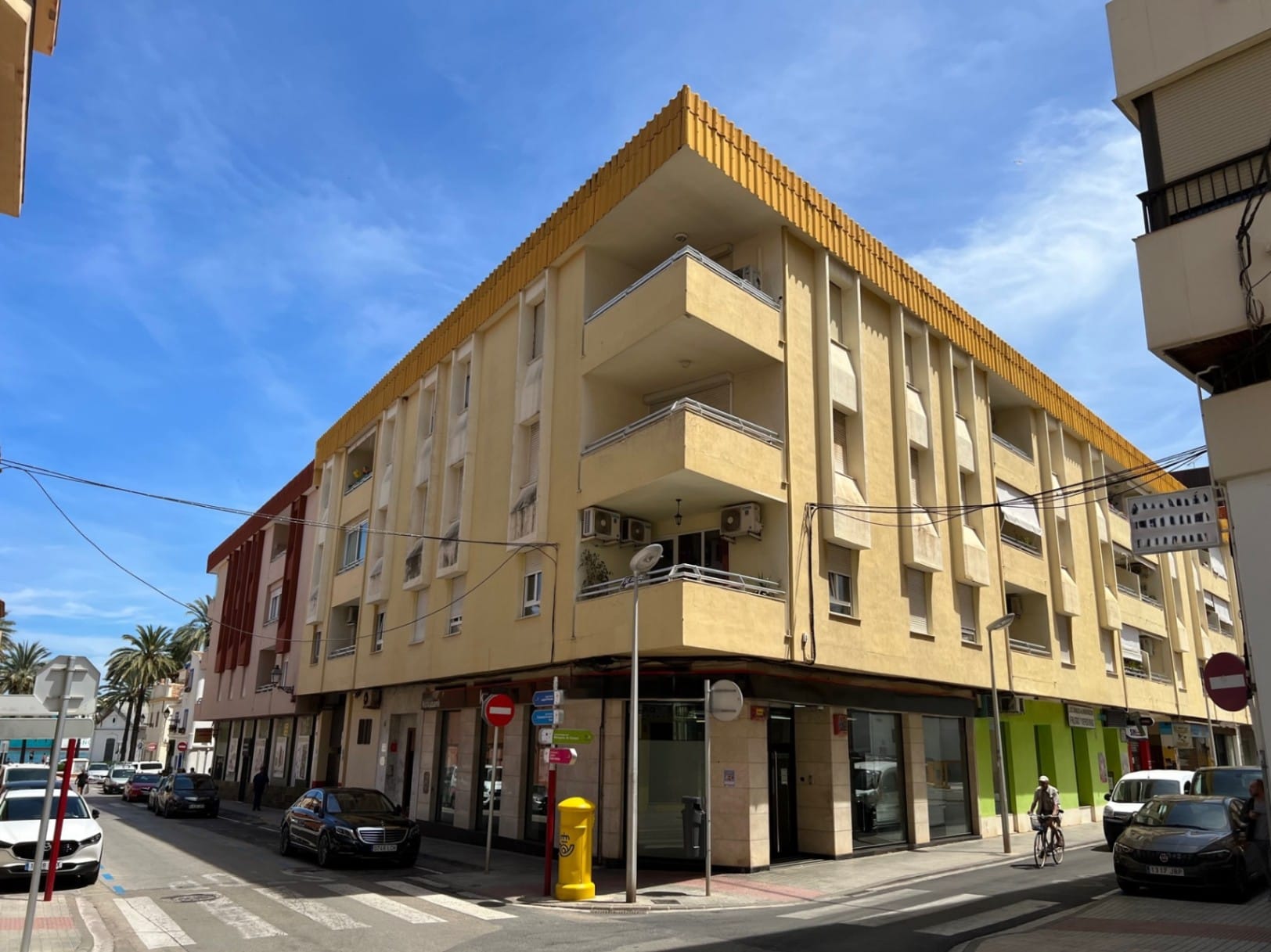 CBHX5258 - Hostal con licencia turística en venta en el centro de Denia