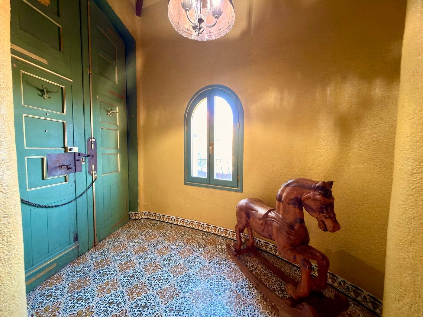 Villa estilo castillo monumental en Cumbre del Sol