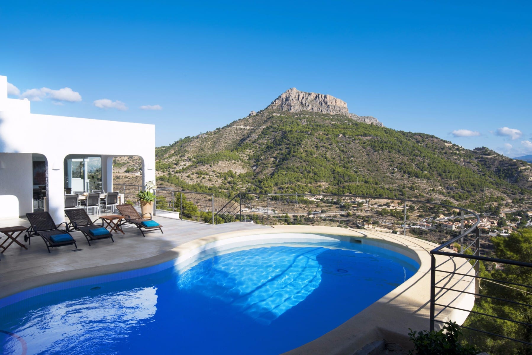 Venta. Chalet/Villa en Calpe