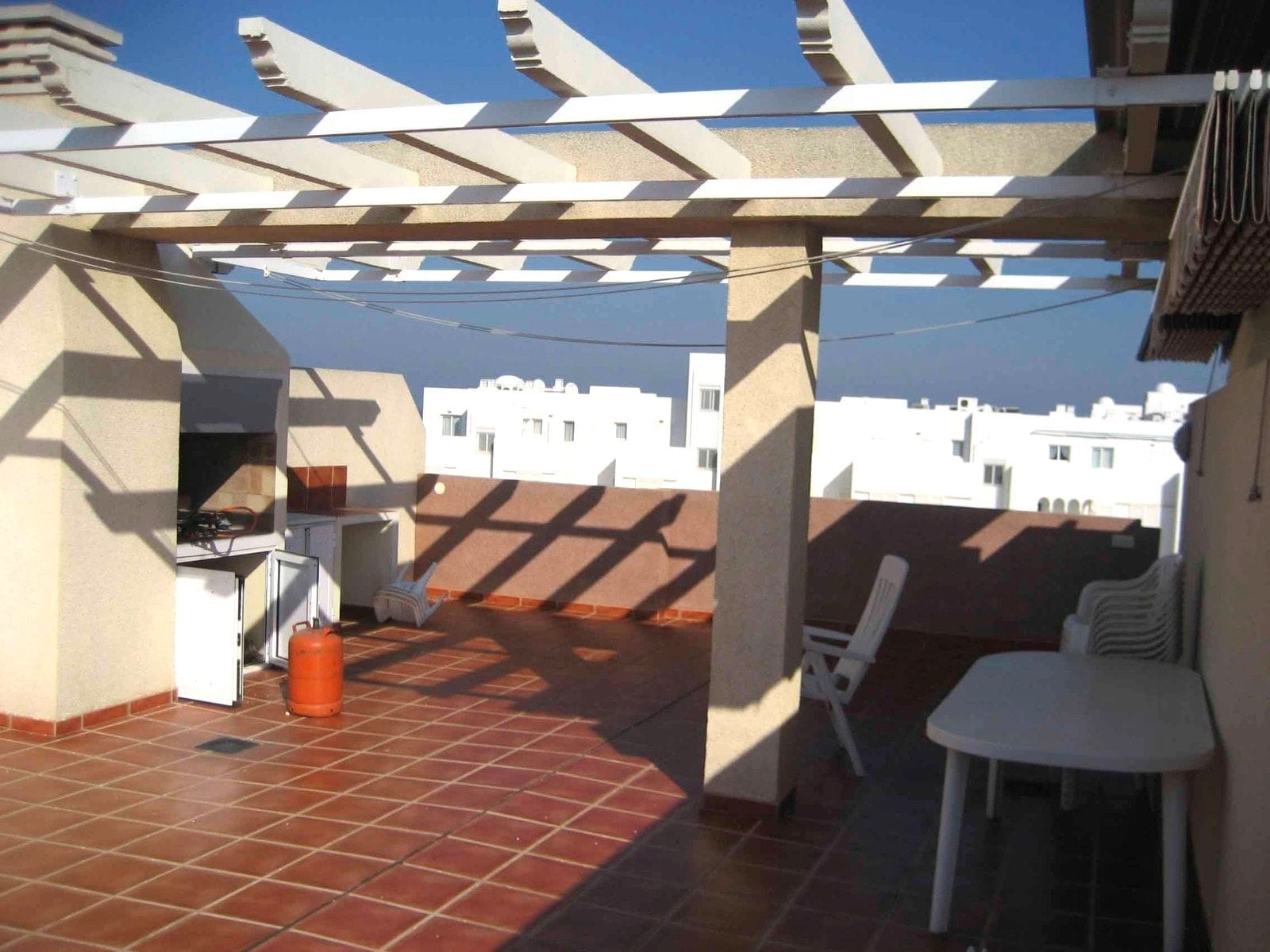 Penthouse op de 1e lijn van het strand met uitzicht op zee