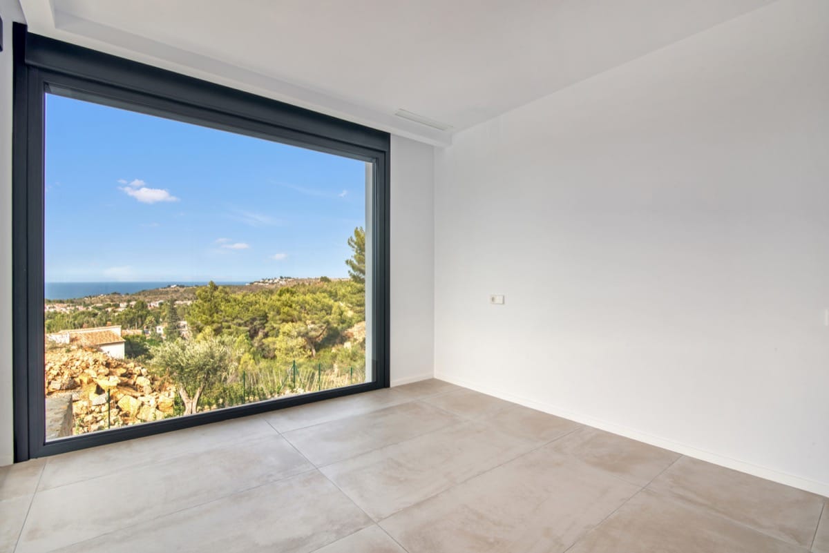 Luxury Villa with Sea Views and Natural Surroundings in Dénia