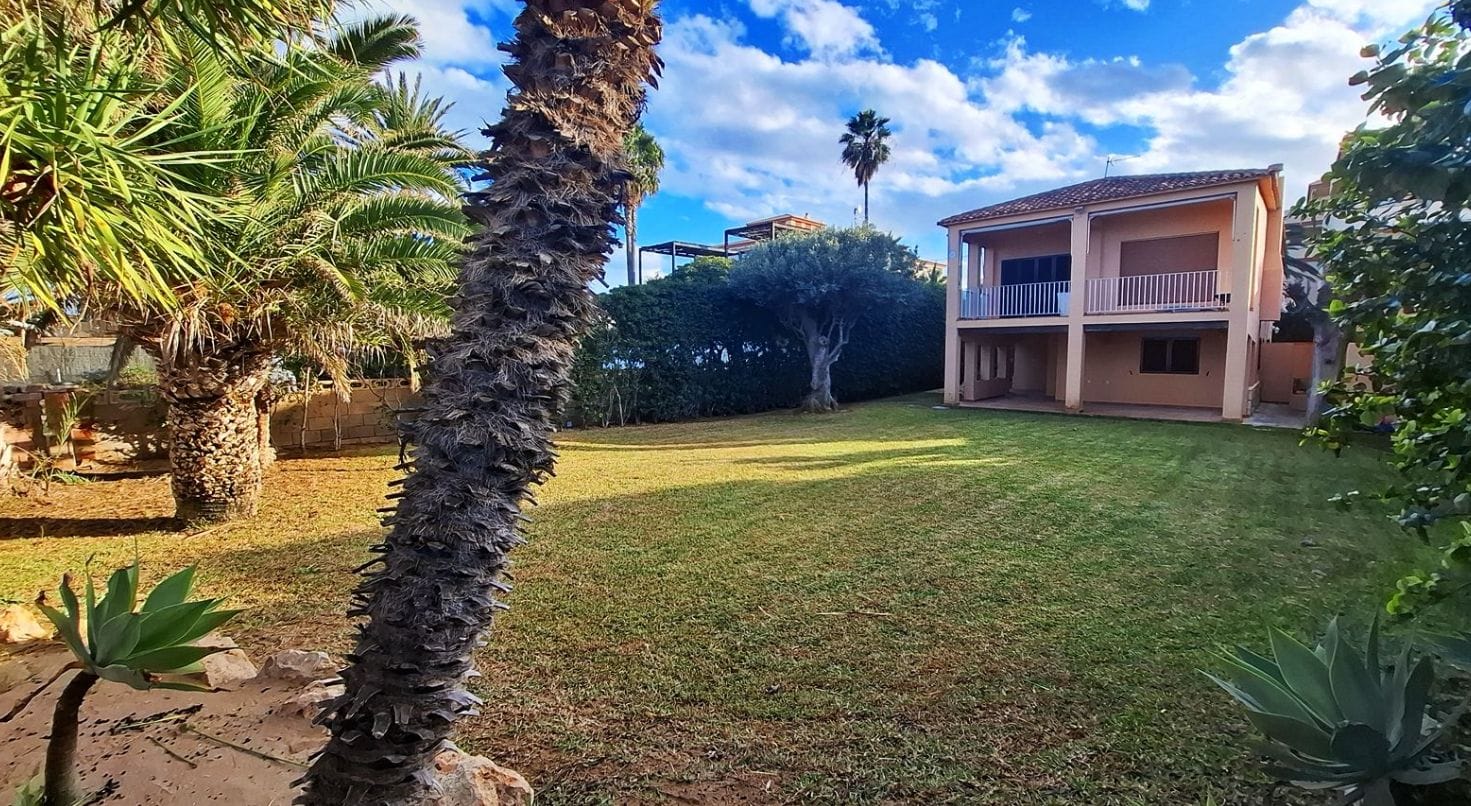 Exklusive Villa direkt am Strand in Las Marinas, Dénia