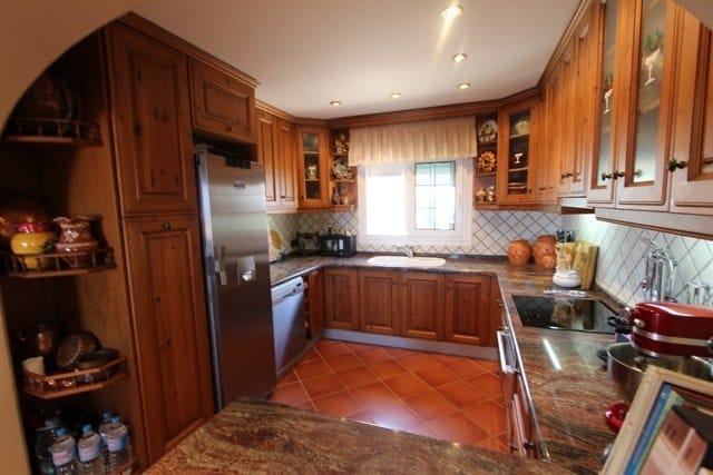 VILLA DANS UN EXCELLENT EMPLACEMENT