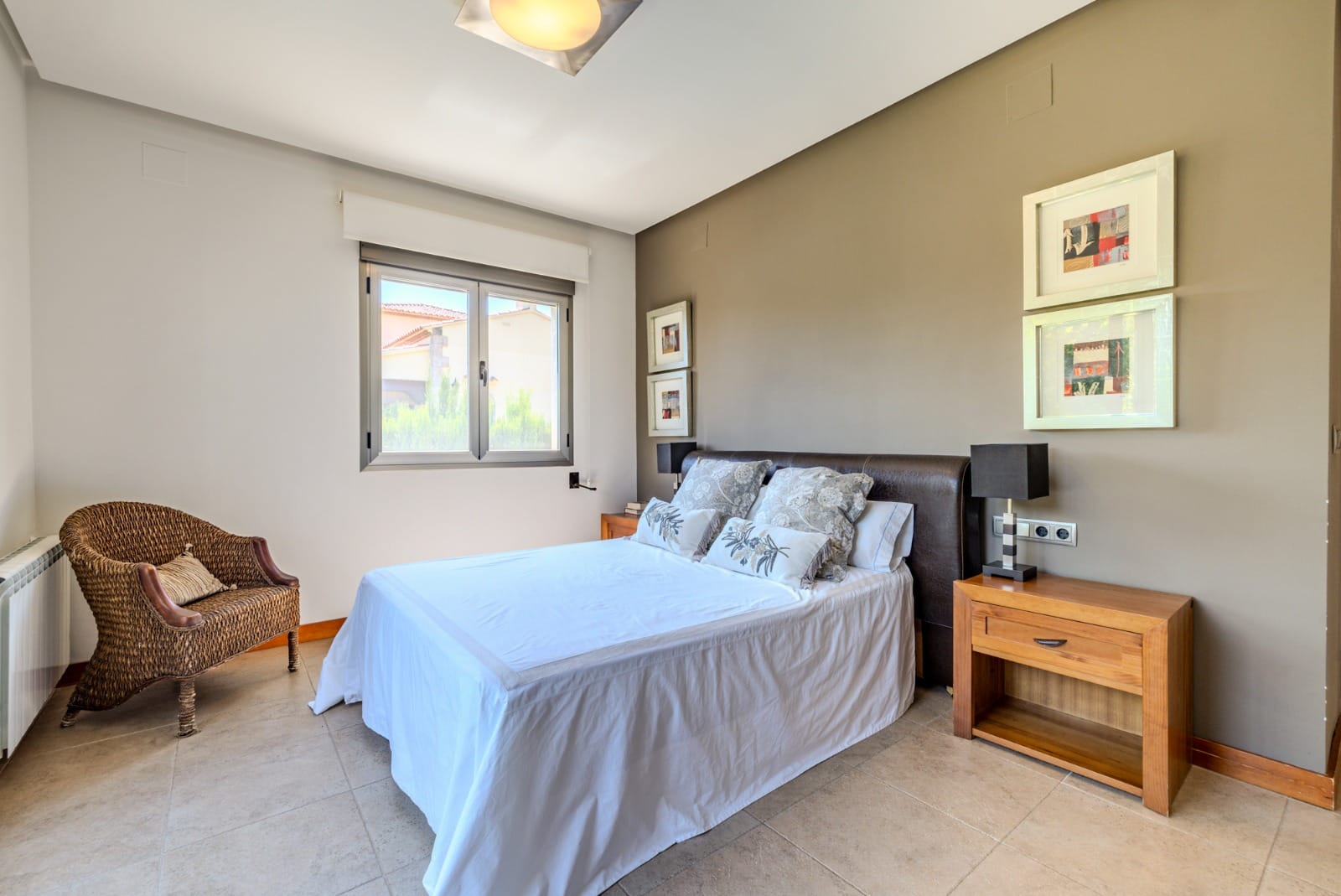 PRECIOSA VILLA EN DENIA MUY CERCA DEL PUEBLO