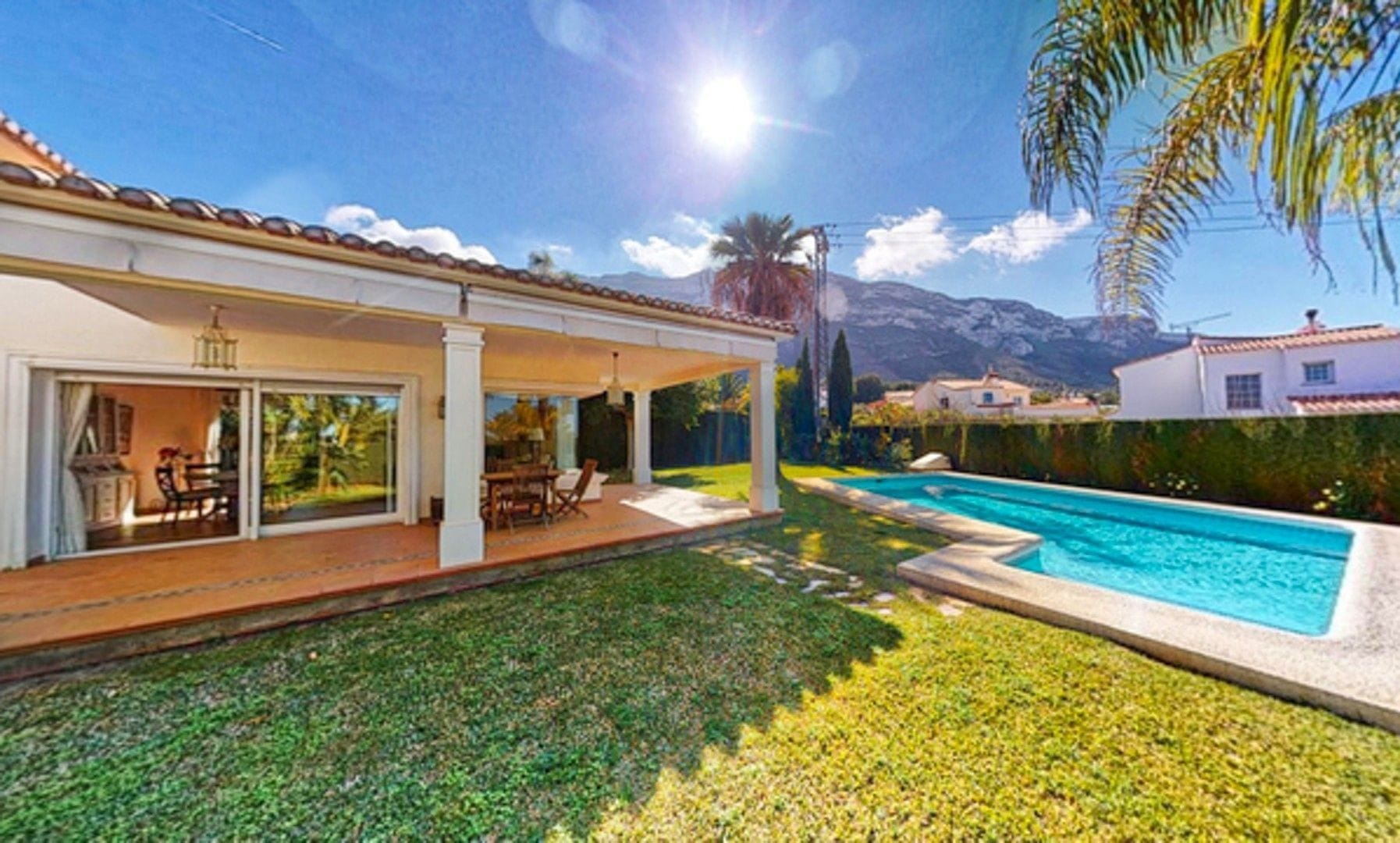 Villa a la venta en Dénia
