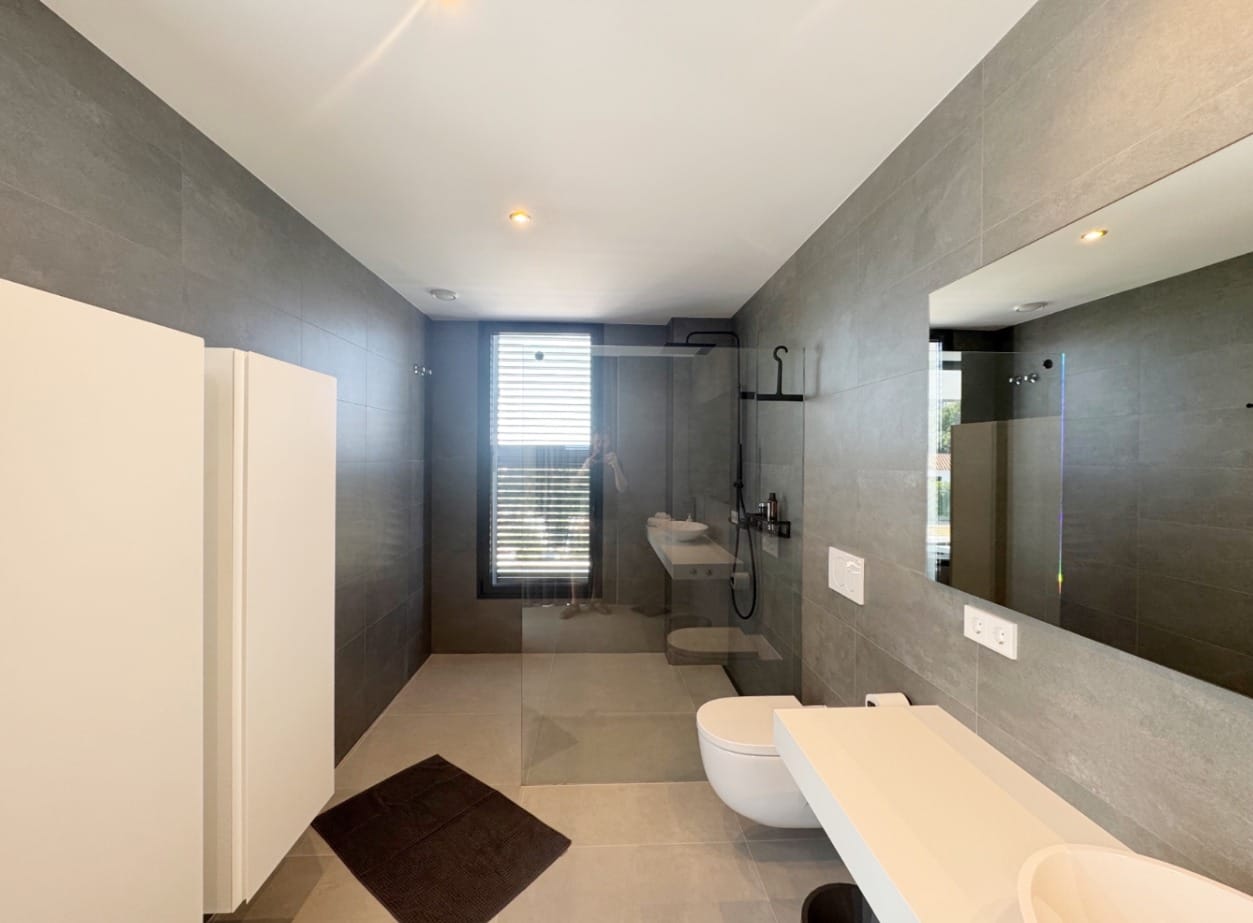 Modern chalet in Denia, energy efficiency A.