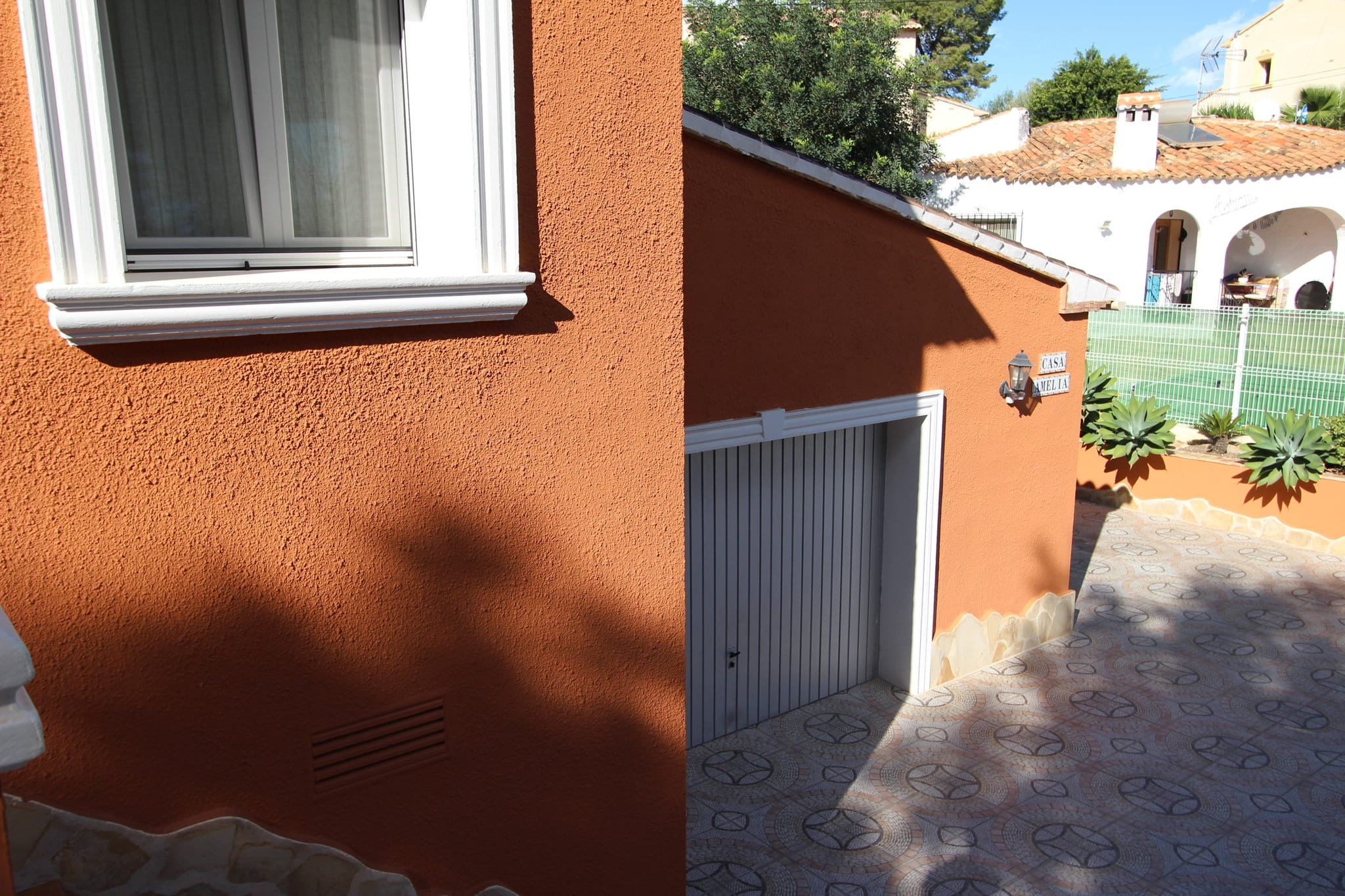 VILLA TRÈS PROCHE DE LA PLAGE ET DES SUPERMARCHÉS