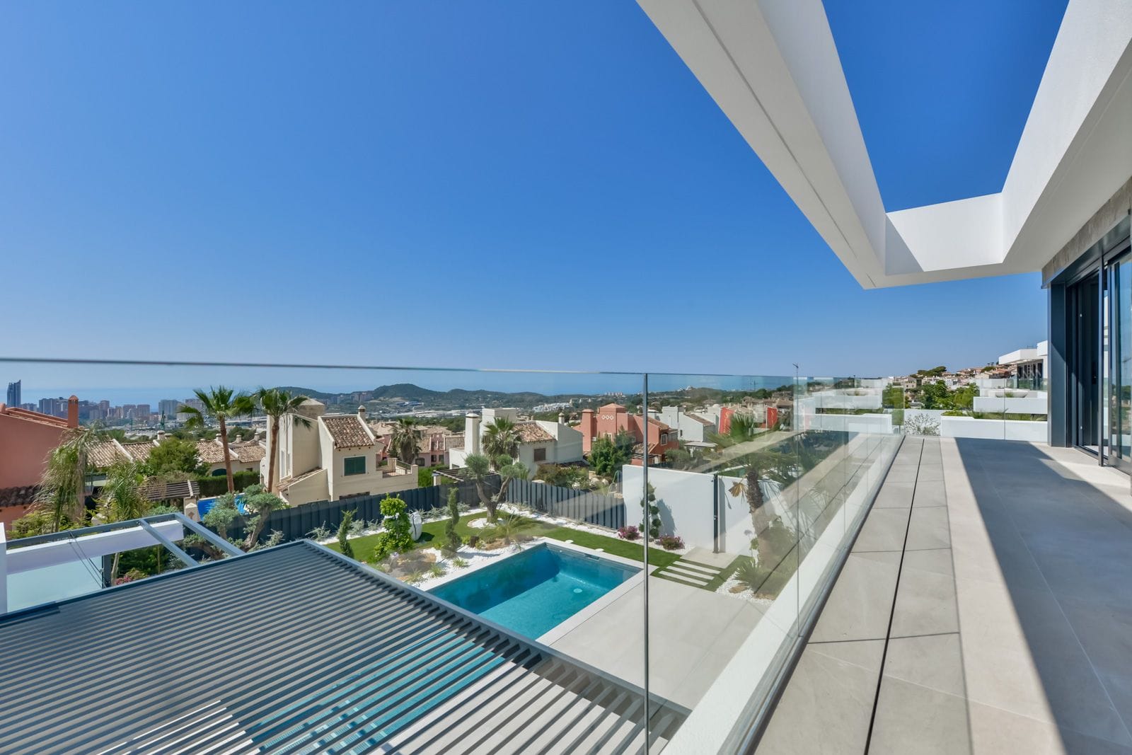 Magnífica villa moderna con vistas al mar en Benidorm