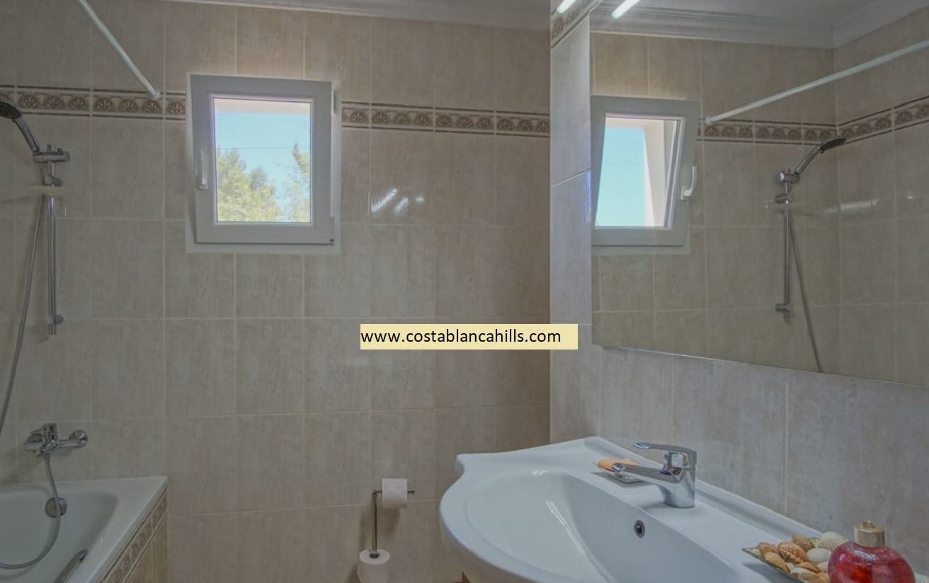 Chalet a la venta en Denia