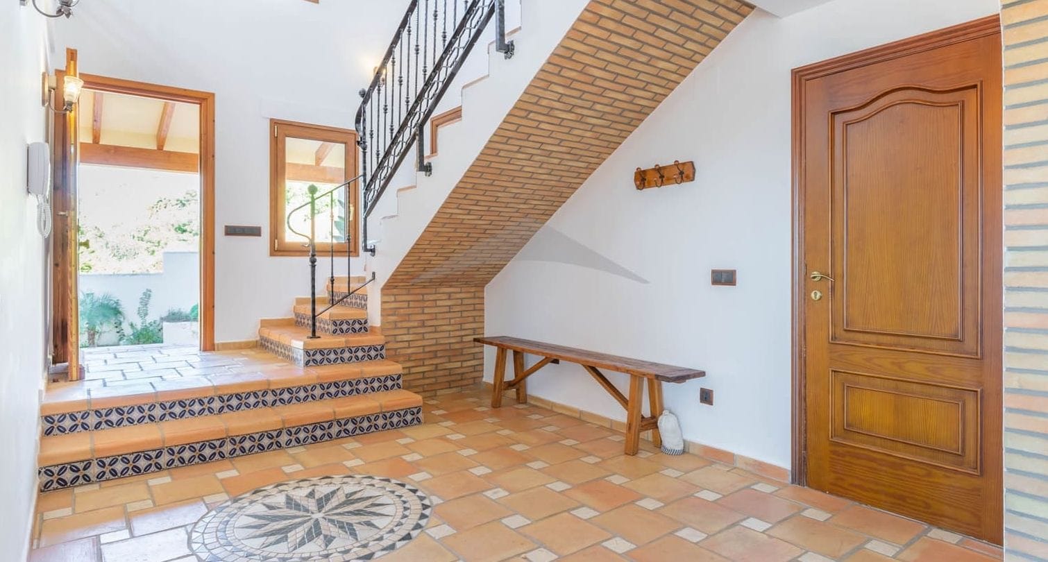 Extraordinair villa met zwembad en tuin, 4 slaapkamers.
