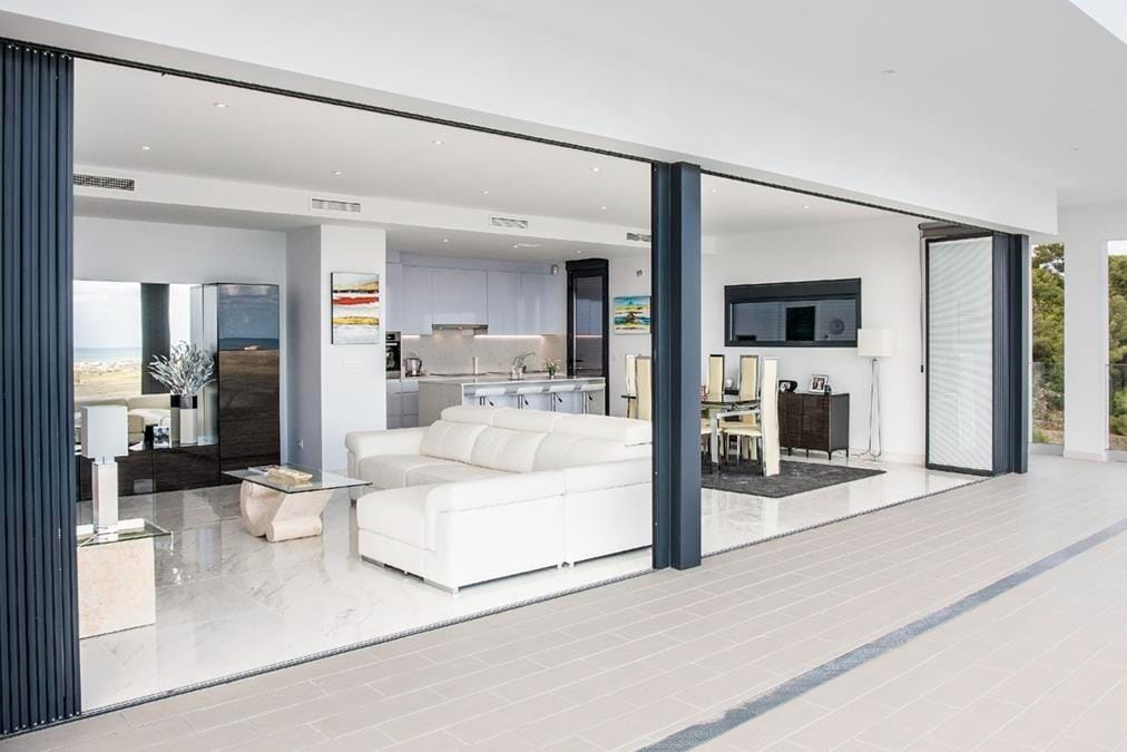 Impresionante villa de nueva construcción en venta con vistas al mar