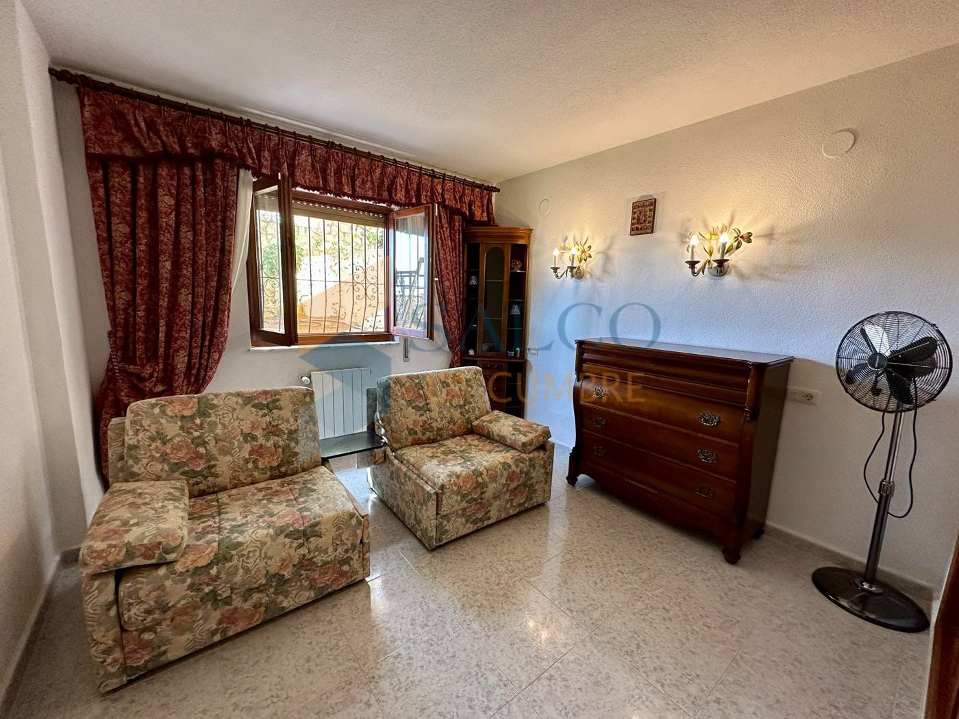 Villa met zwembad, tuin en uitzicht op zee in Cumbre del Sol