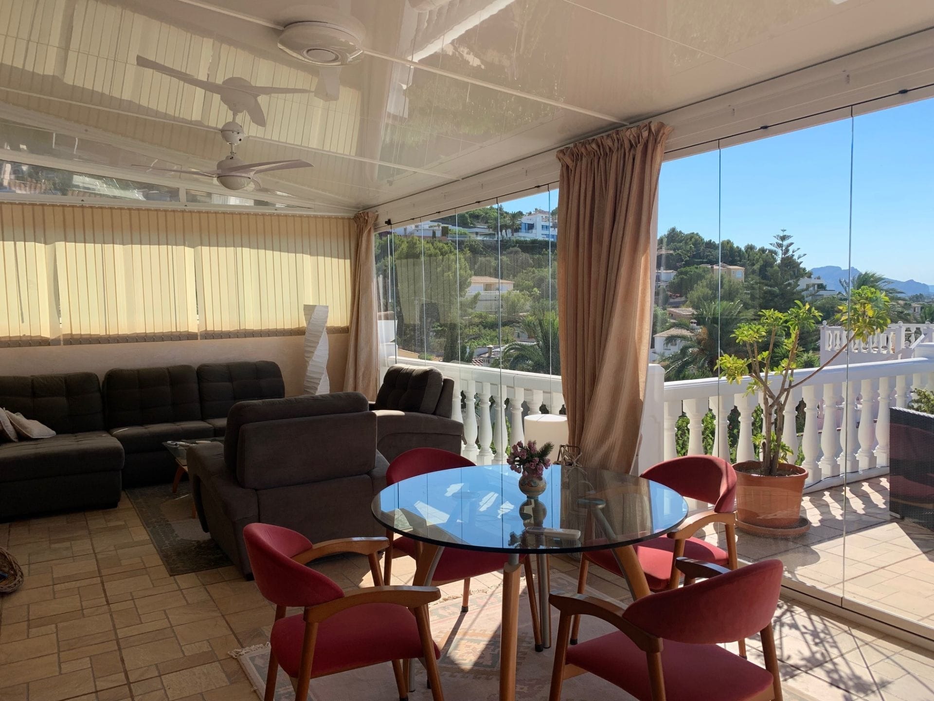 Mediterranes Chalet in Dénia – Miete mit Kaufoption