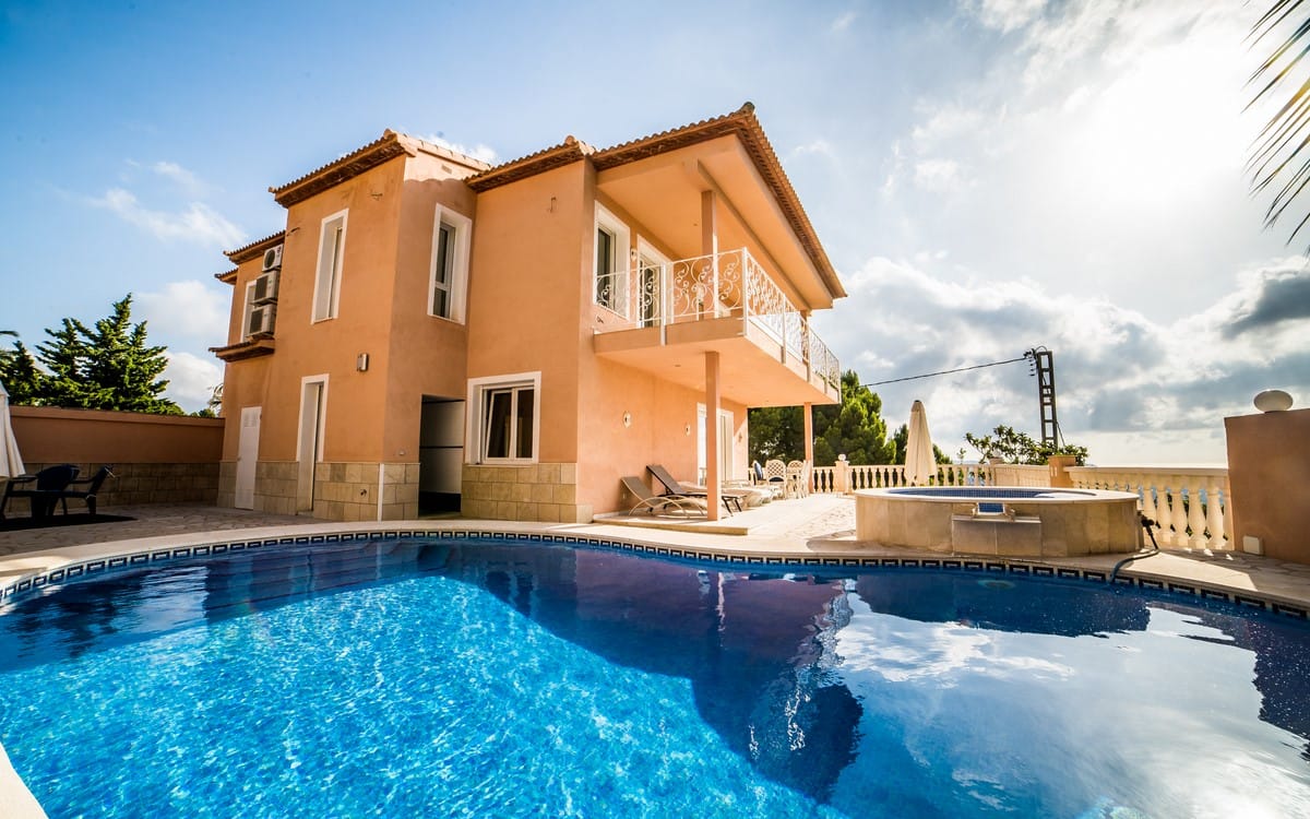 Venta. Chalet/Villa en Calpe