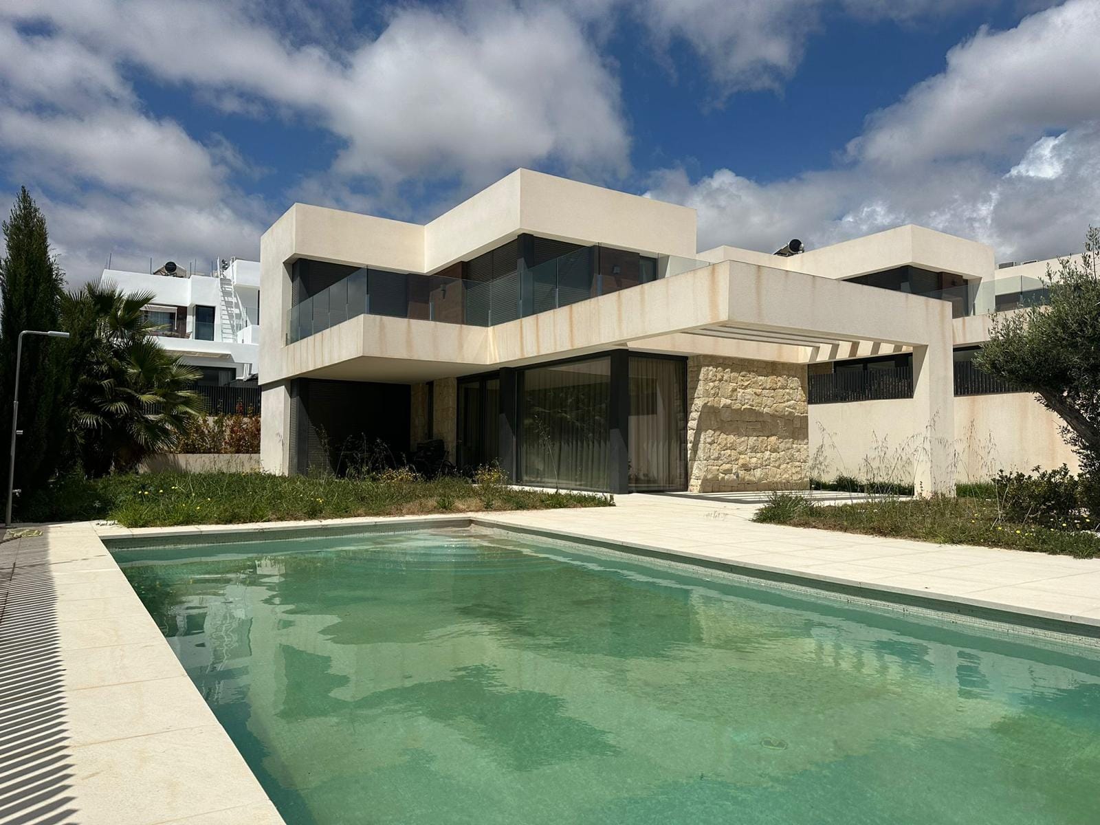 Villa a la venta con 4 habitaciones y piscina en Finestrat, Sierra Cortina