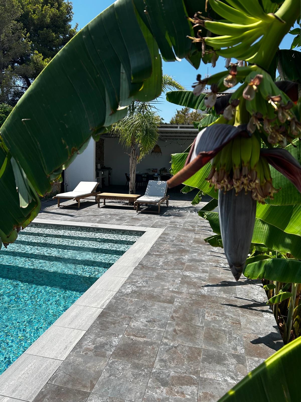 Villa moderne de 4 chambres à Dénia, à distance de marche de la plage.