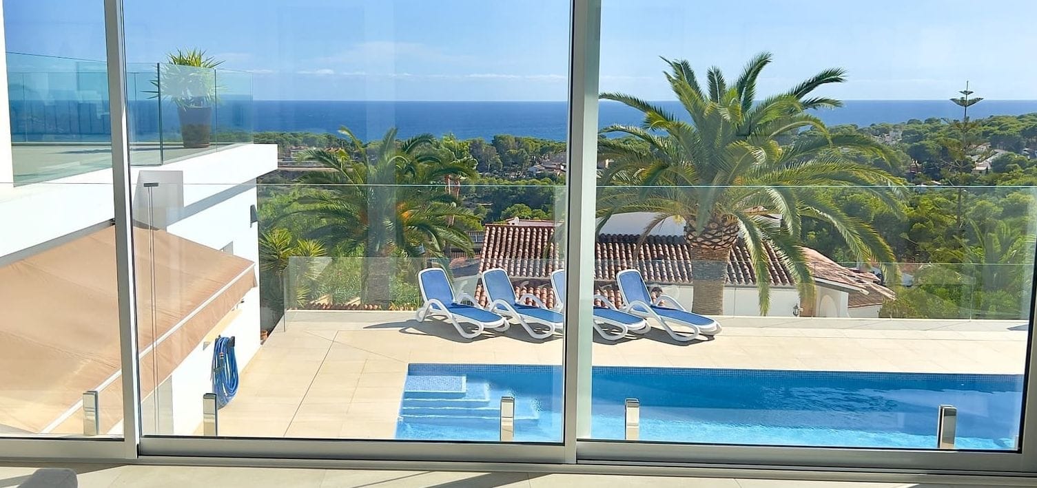 Villa de 5 dormitorios y piscina en Teulada, Alicante