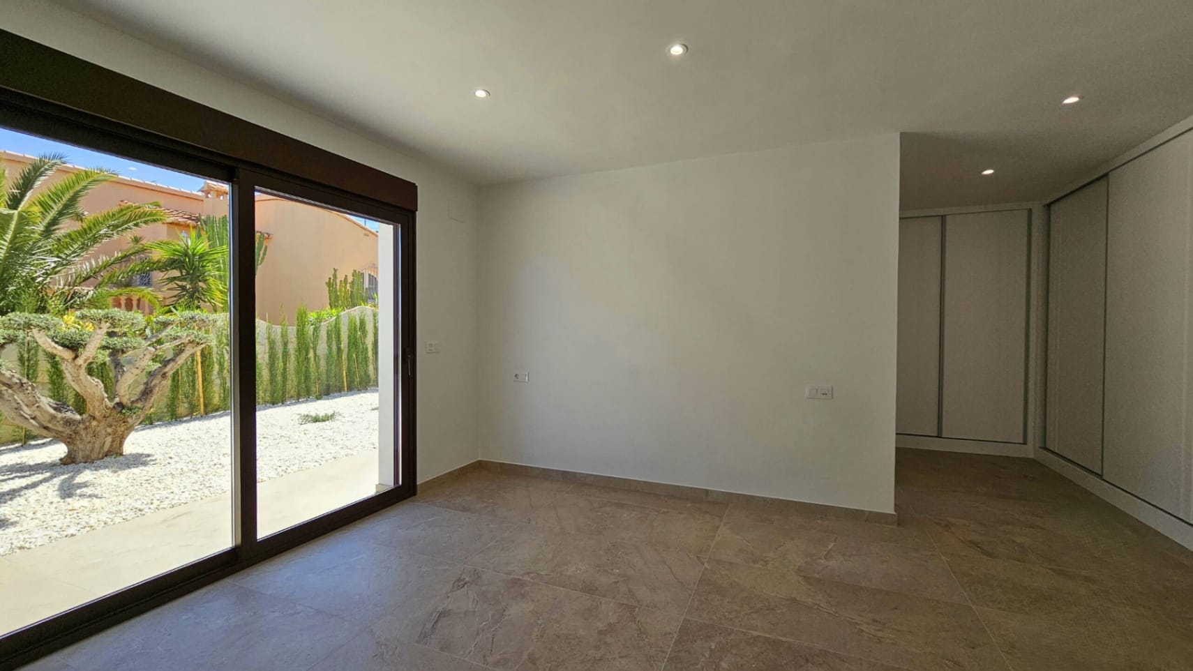 Villa mit 4 Schlafzimmern in Denia, Montgó