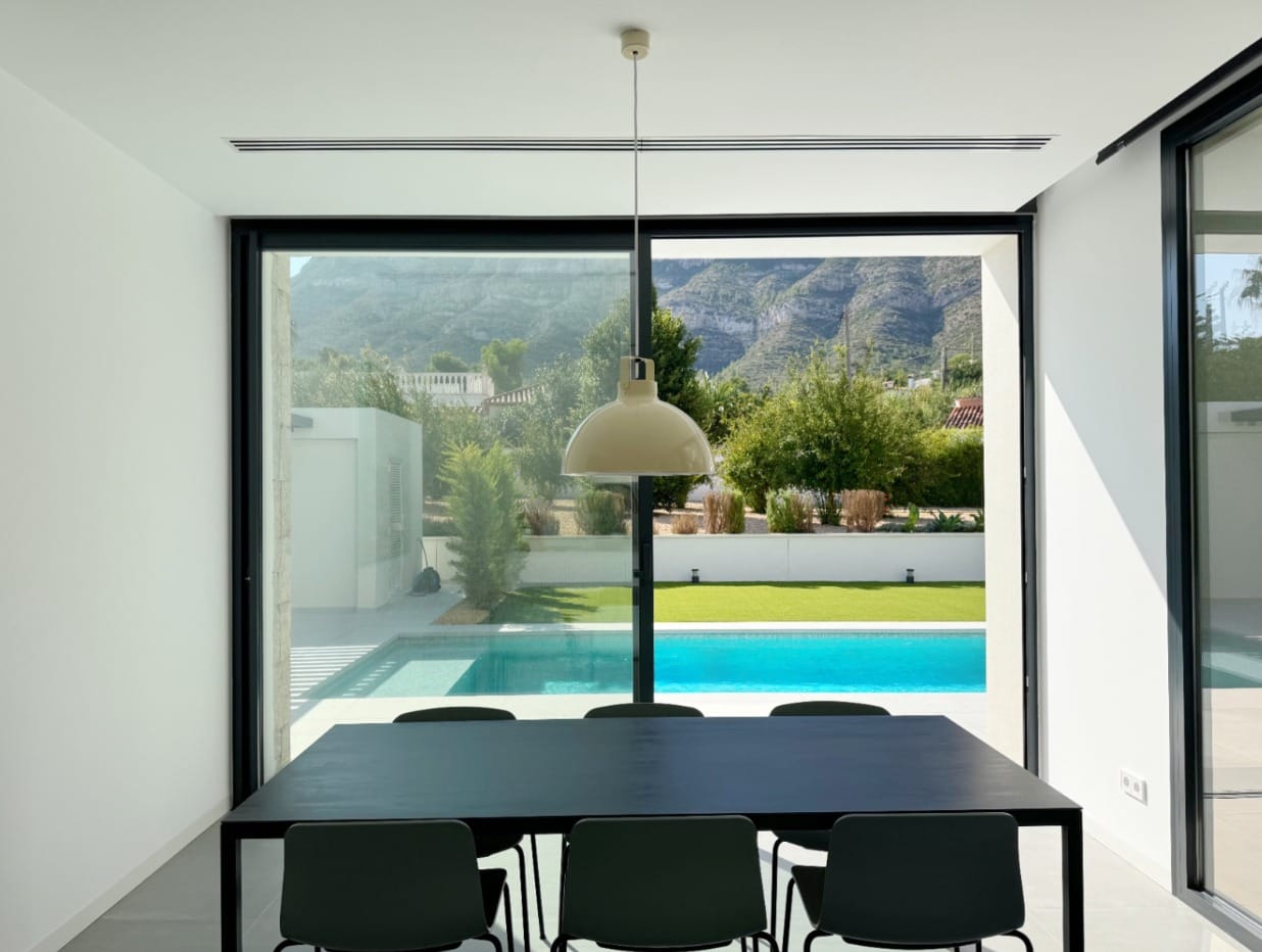 Modern chalet in Denia, energy efficiency A.