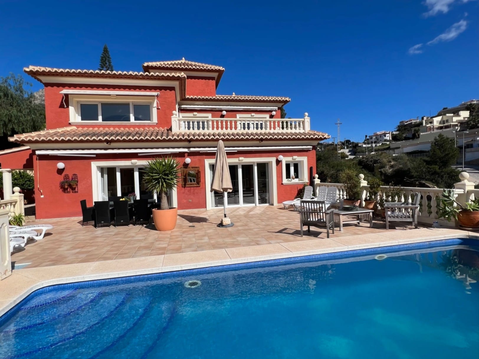 VILLA À CALPE TRÈS PROCHE DE LA PLAGE