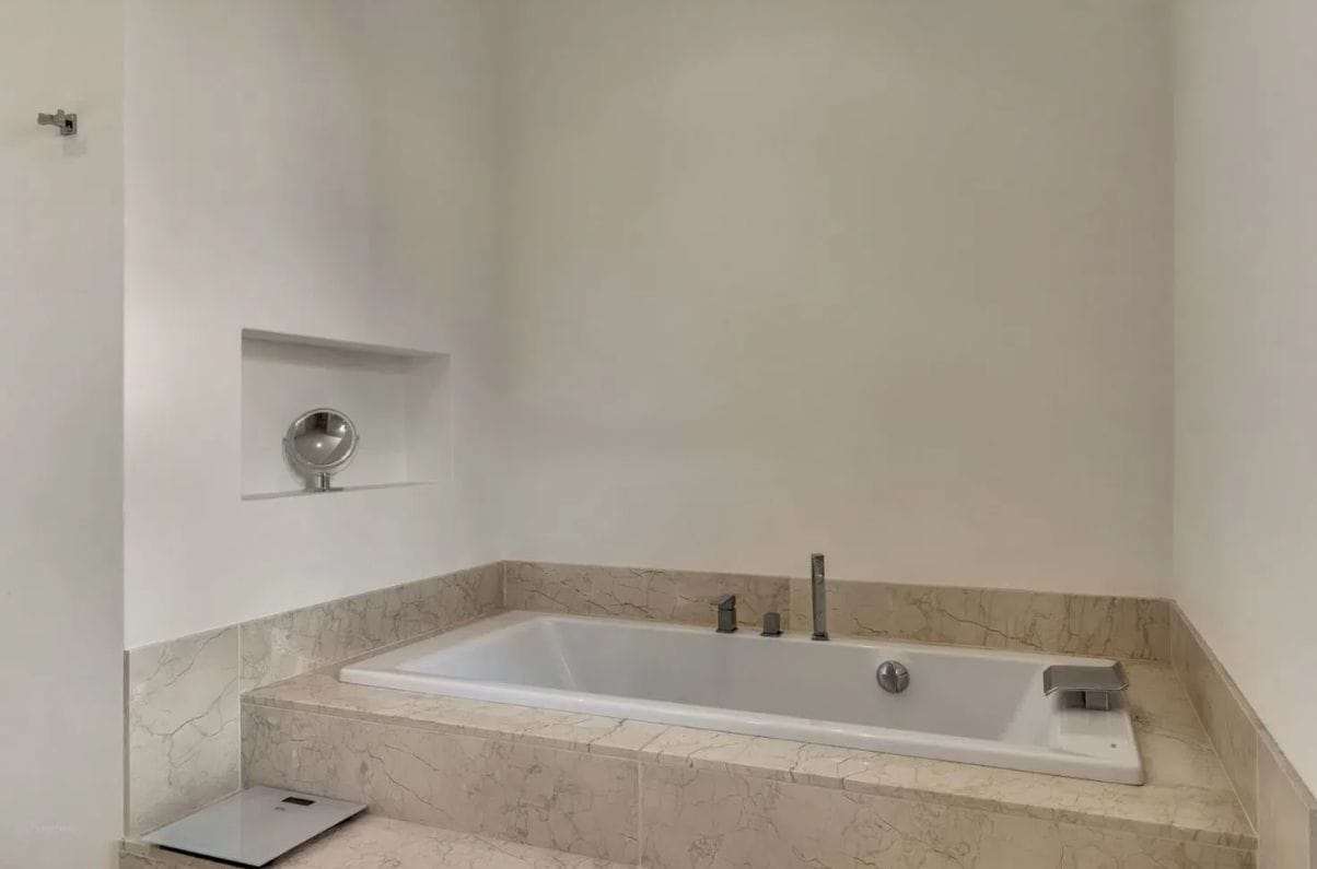 Sea view villa in Moraira with 4 bedrooms