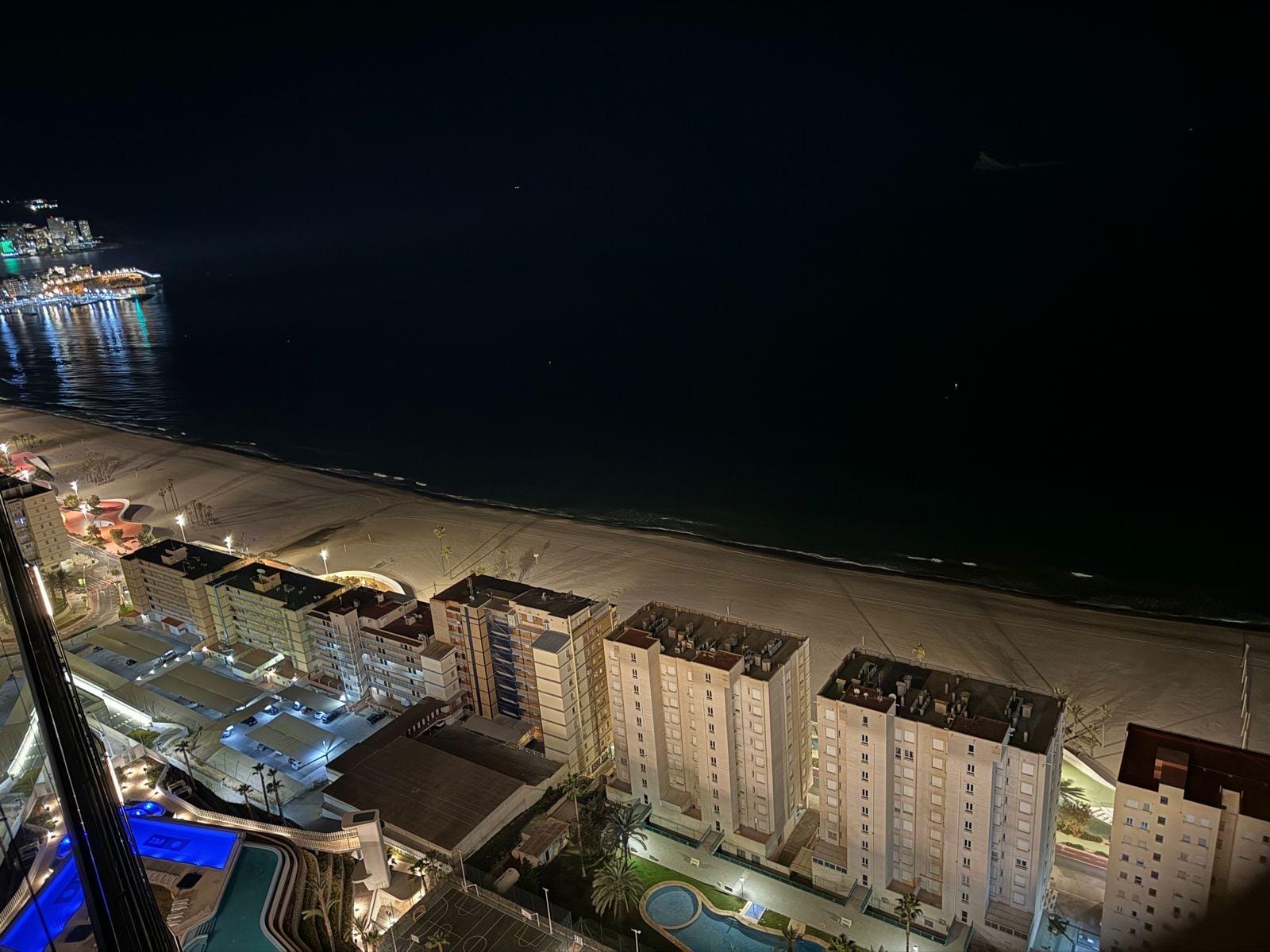 Nowoczesny penthouse z panoramicznym widokiem w Benidormie