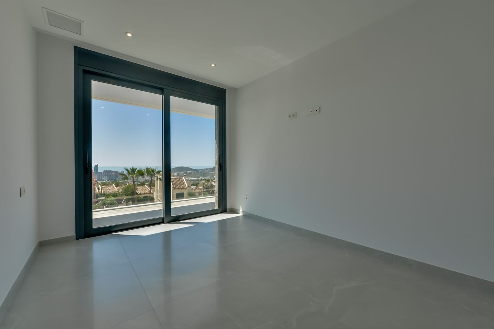 Magnífica villa moderna con vistas al mar en Benidorm
