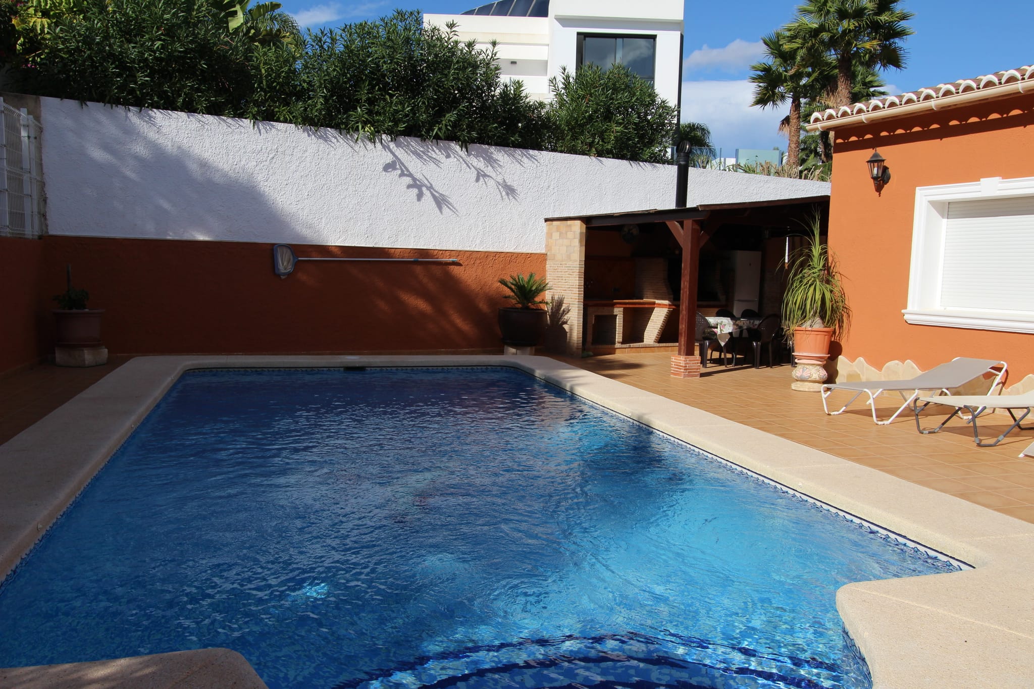VILLA TRÈS PROCHE DE LA PLAGE ET DES SUPERMARCHÉS