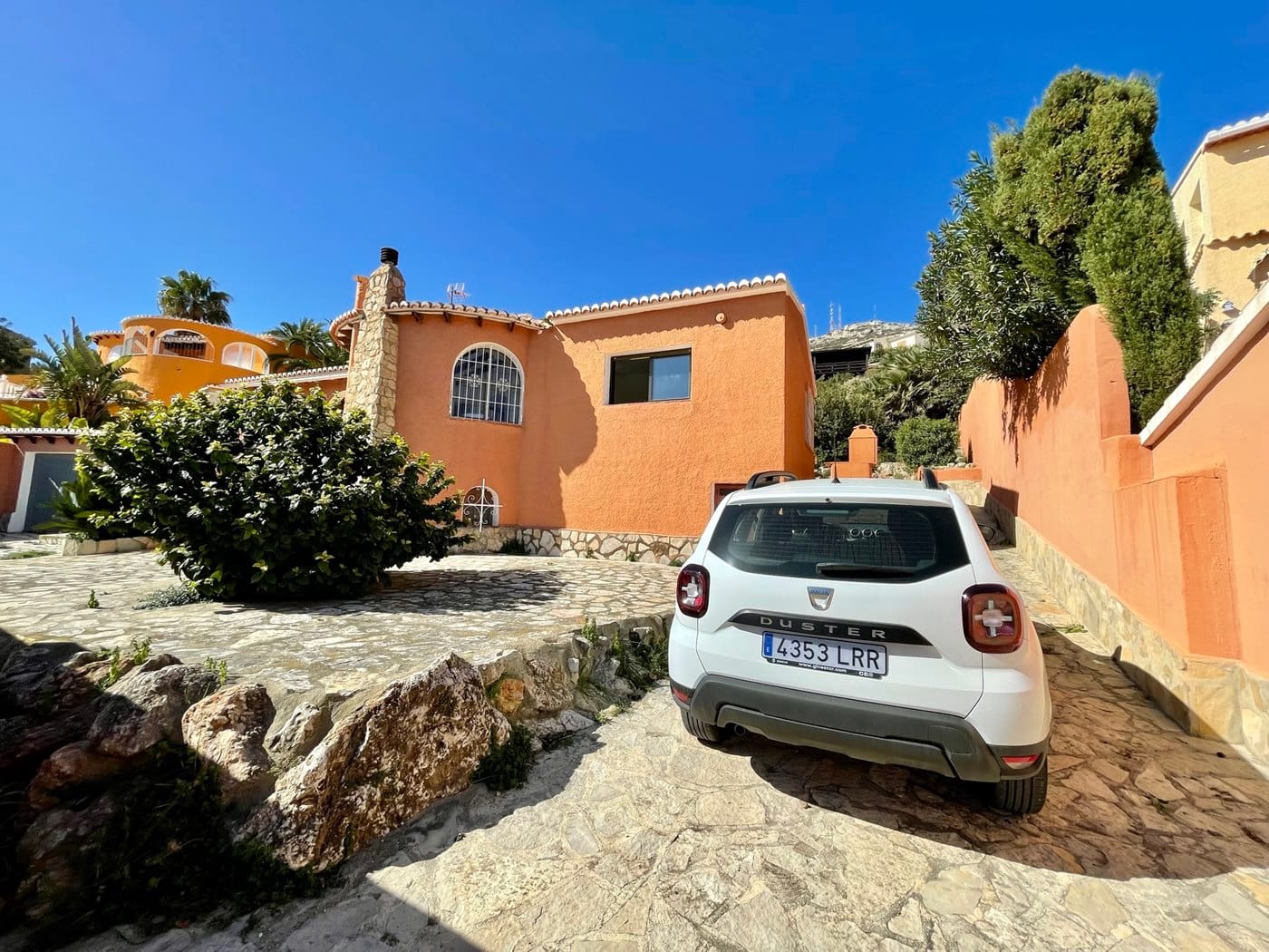 Villa met privézwembad en zeezicht
