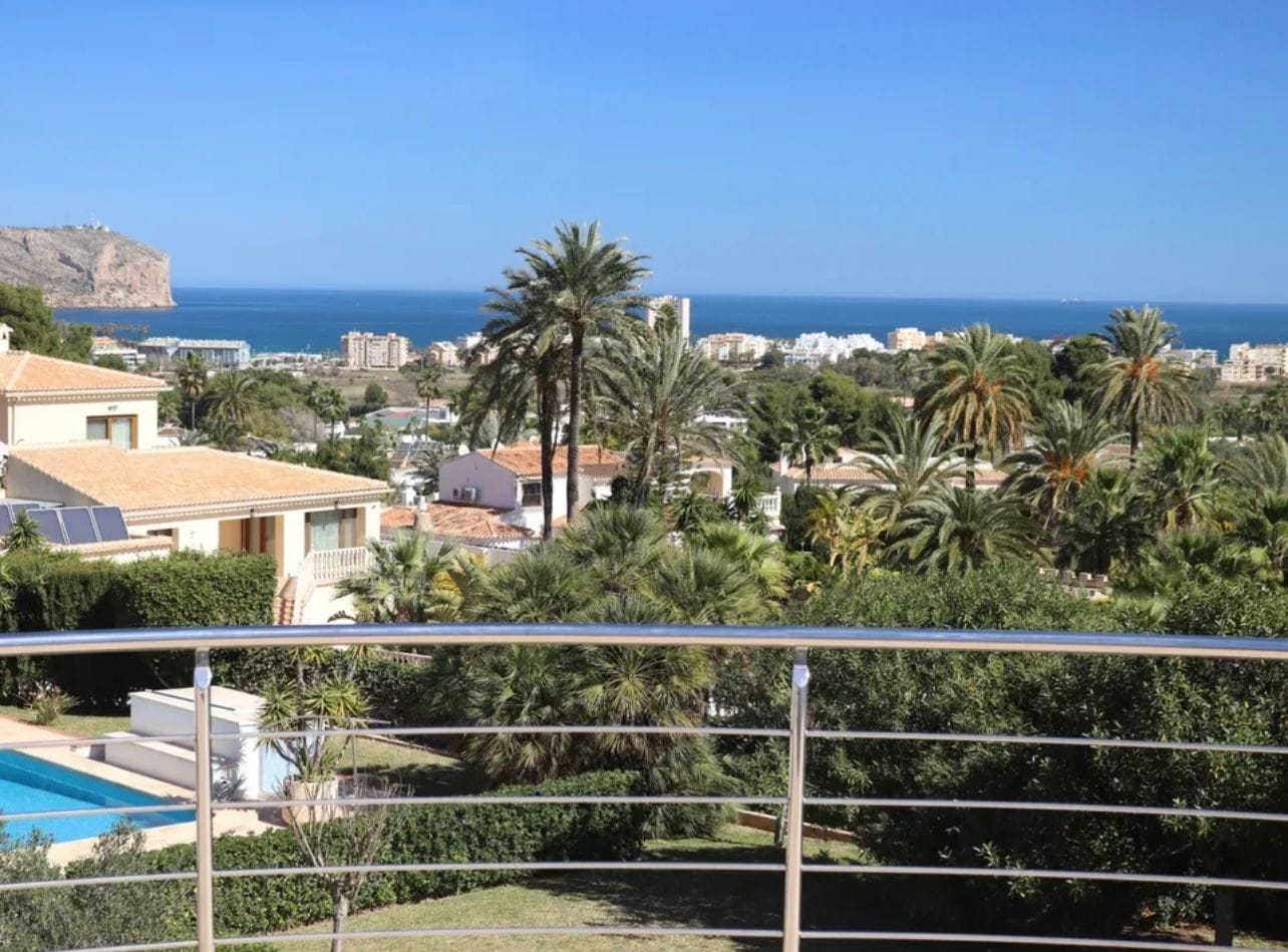 En Jávea dos Villas Independientes con Vistas al Mar