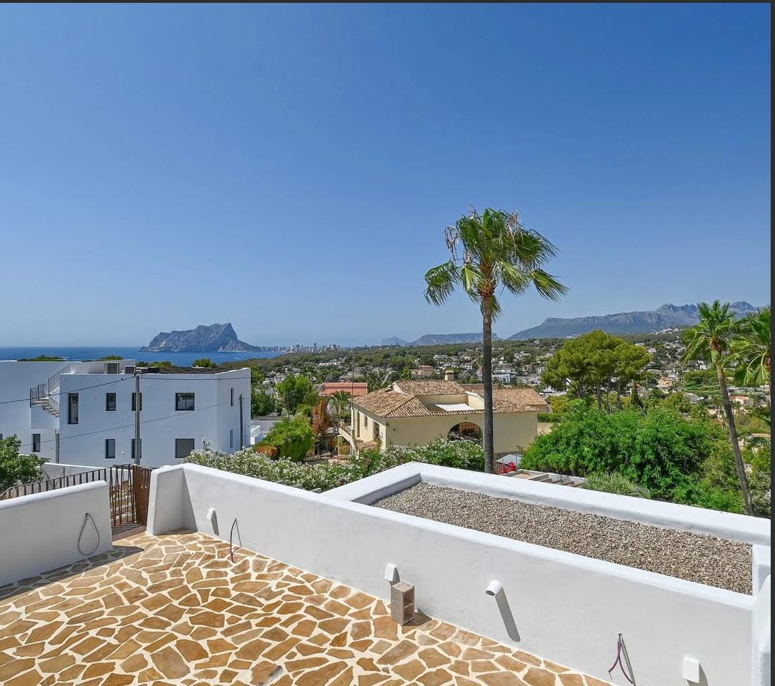 Luxe Villa met Panoramisch Zeezicht in de Benissa Kust