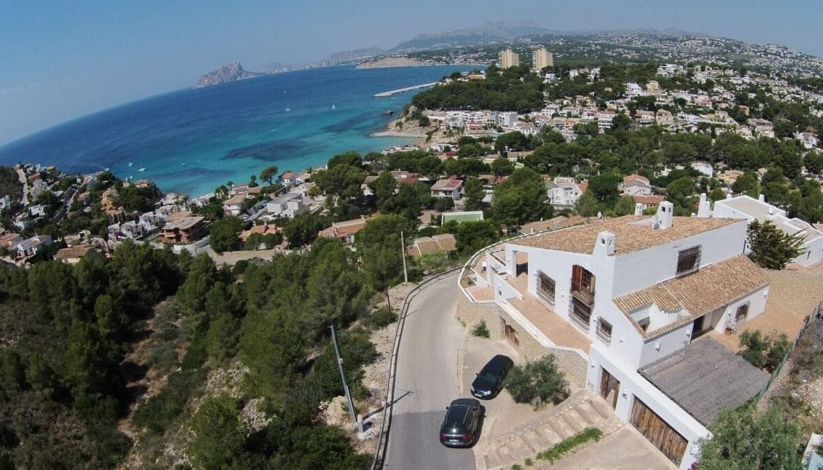 Impresionante Villa Mediterránea con Vistas Panorámicas al Mar en El Portet, Moraira