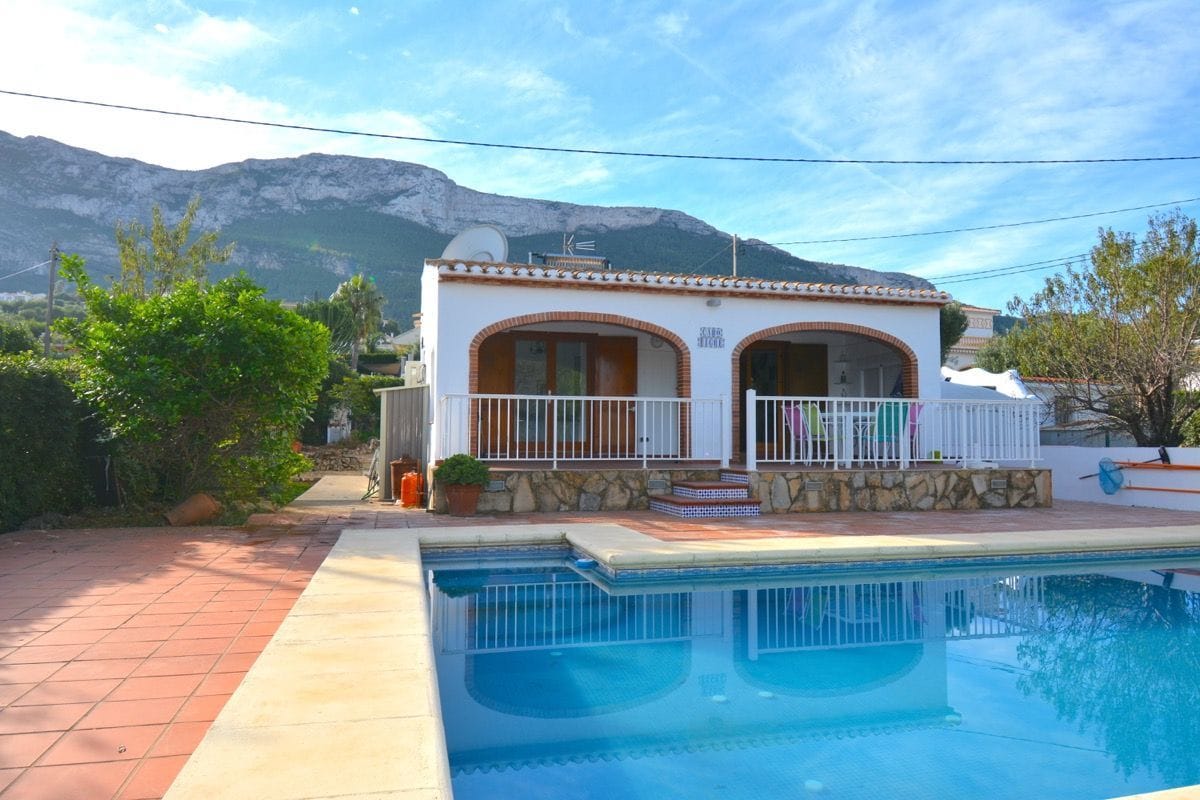 Villa en venta en Denia