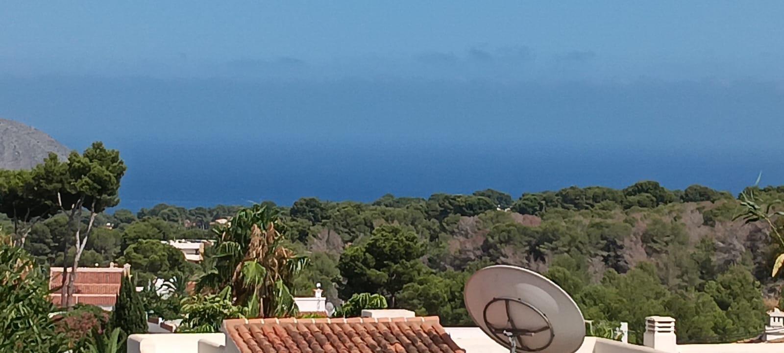 Działka z panoramicznym widokiem na morze w Moraira Benimeit