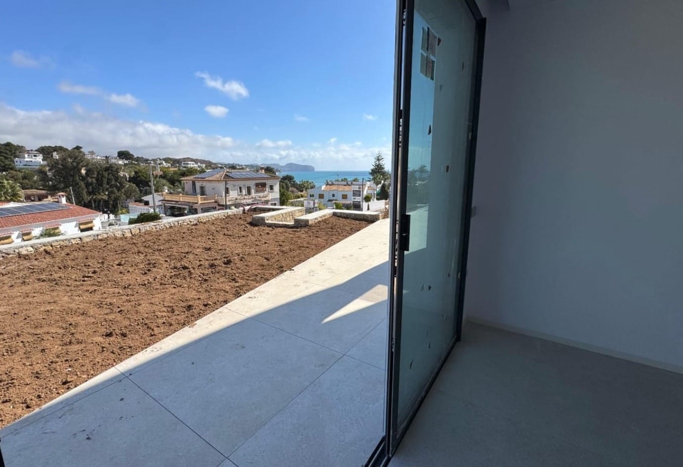 LUXE VILLA OP LOOPAFSTAND VAN HET STRAND IN BENISSA