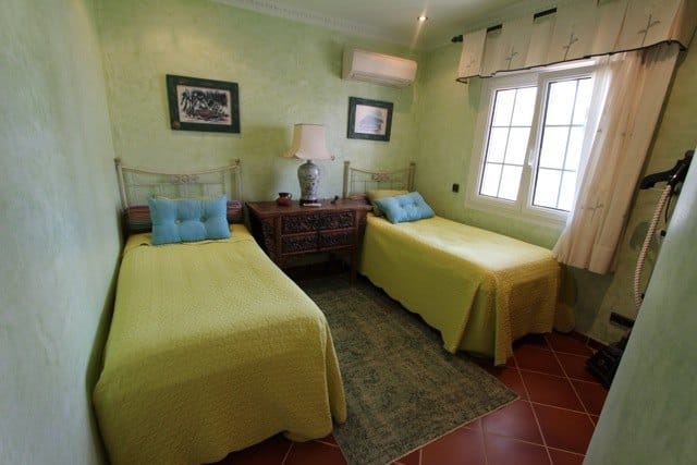 VILLA DANS UN EXCELLENT EMPLACEMENT