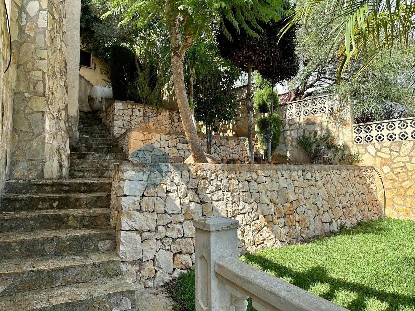 Villa met zwembad, tuin en uitzicht op zee in Cumbre del Sol