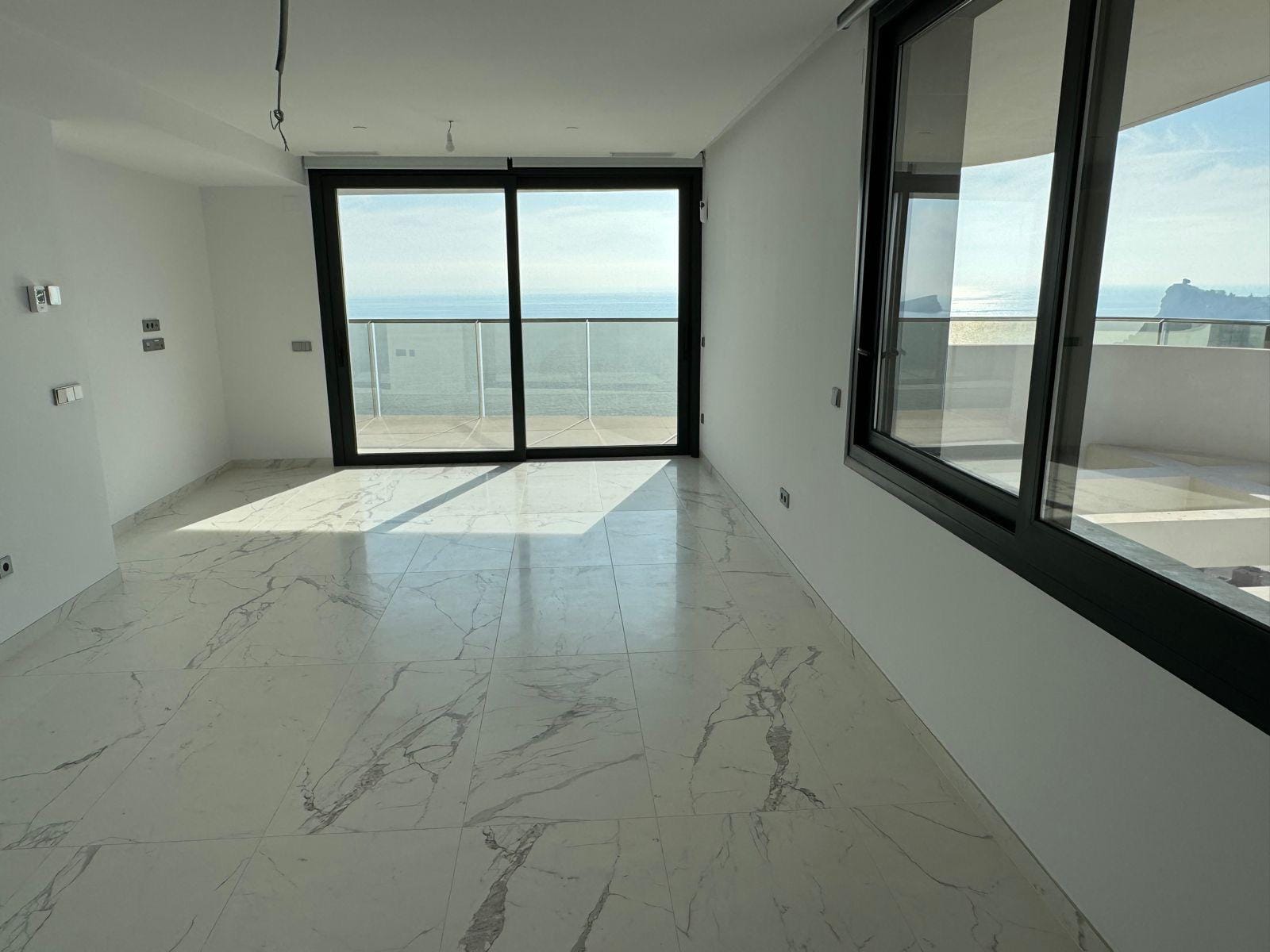 Nowoczesny penthouse z panoramicznym widokiem w Benidormie