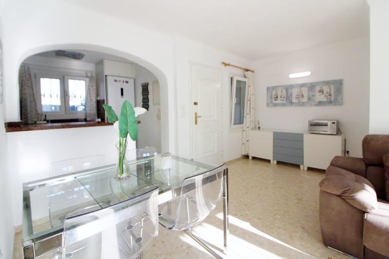 Amplio apartamento adosado en Oliva Nova